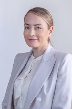 Službenica ovlaštena za privremeno obavljanje poslova radnog mjesta pročelnice Upravnog odjela - Ana Hrnić, .